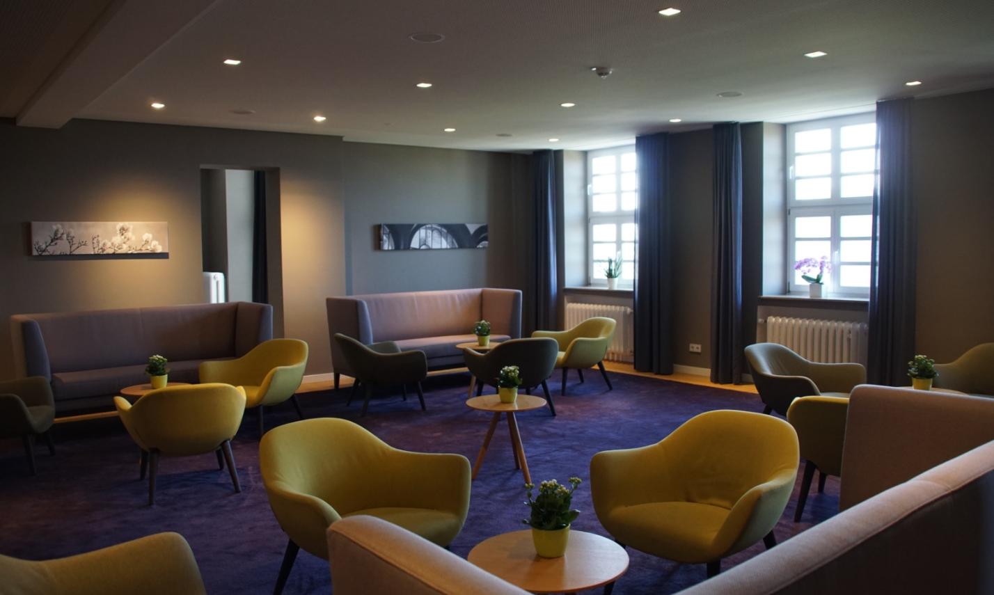 Domlounge1